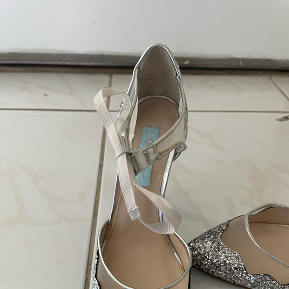 Betsy Johnson Heels - Picture 2 of 3